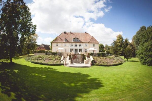 Gut Klein Nienhagen – Ferien- und Pferdehof Glöe